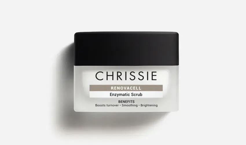 RENOVACELL Chrissie Cosmetics Enzymatic Scrub, który przygotowuje skórę na przyjęcie dalszych składników aktywnych